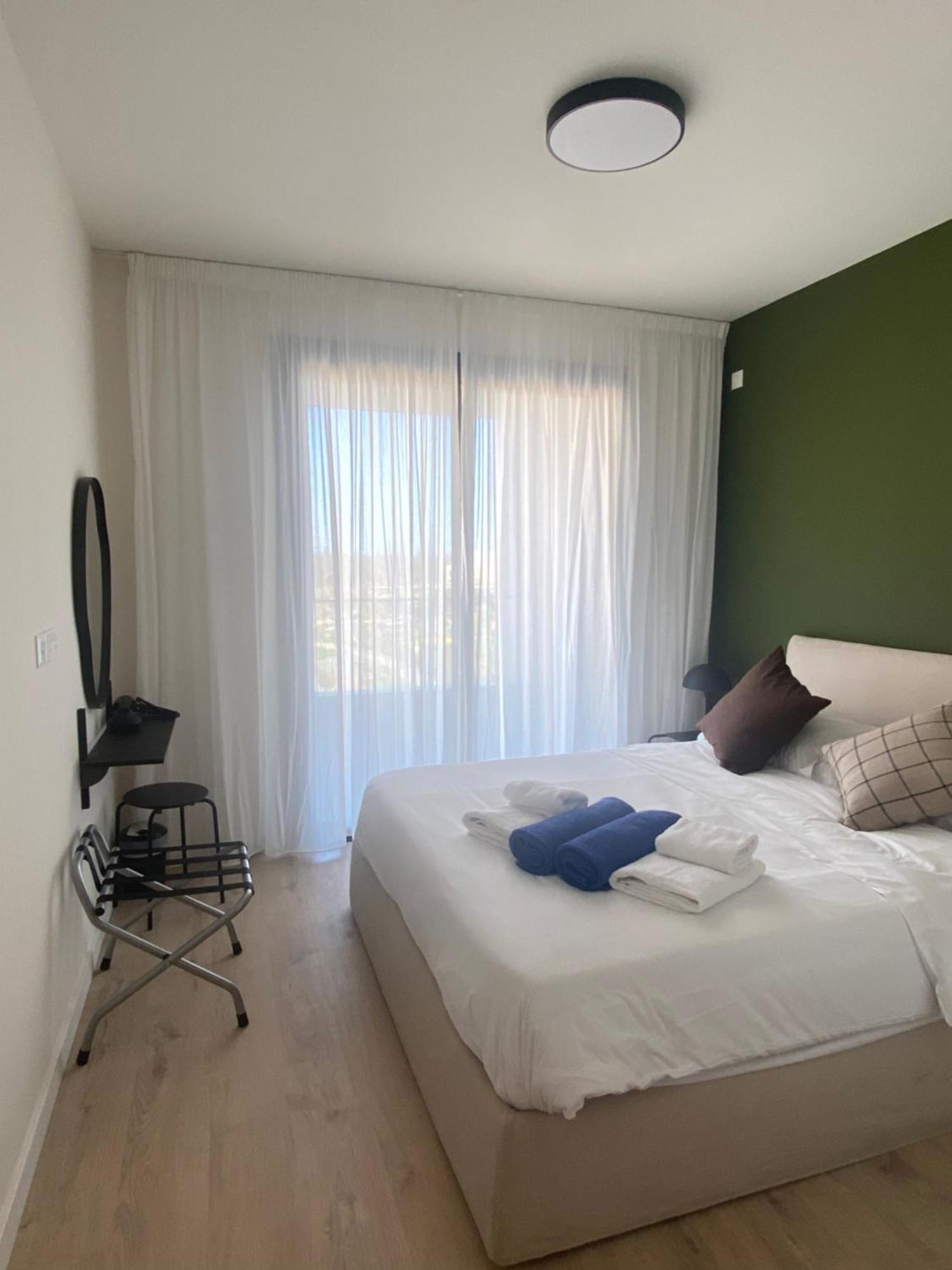 Sunset Gardens - Holiday Apartments - By Tlv Living Limassol Bagian luar foto