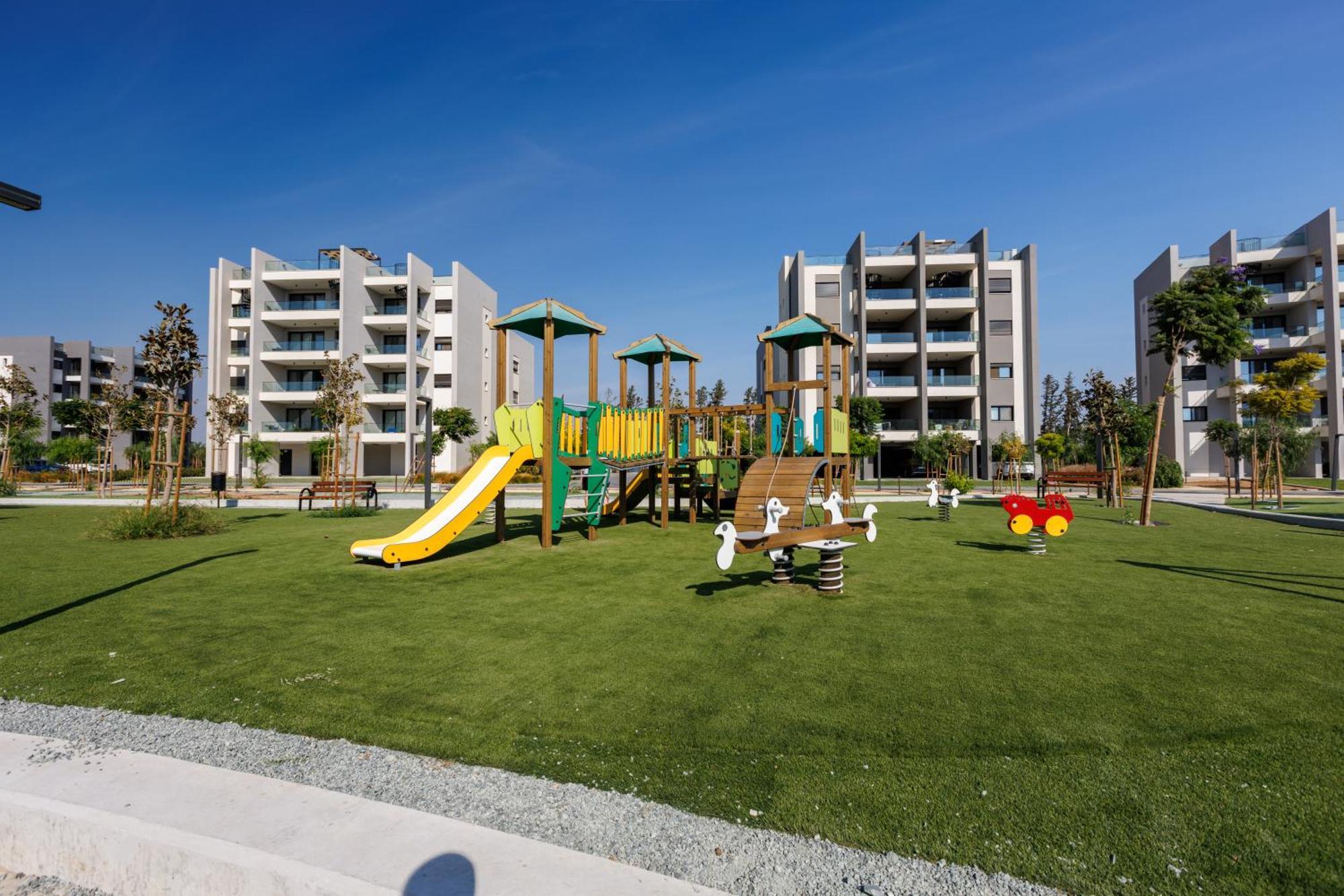 Sunset Gardens - Holiday Apartments - By Tlv Living Limassol Bagian luar foto