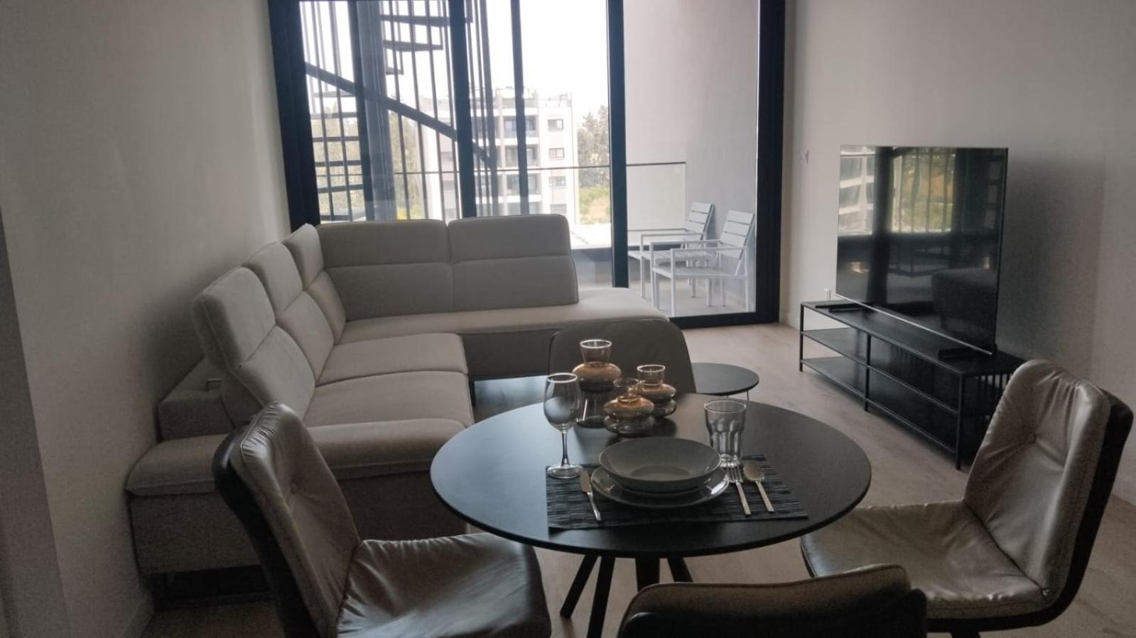 Sunset Gardens - Holiday Apartments - By Tlv Living Limassol Bagian luar foto